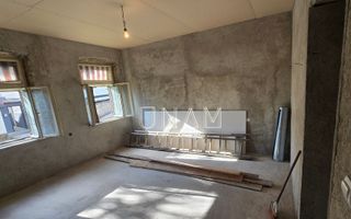 🏡 Casă accesibilă cu priveliște frumoasă în Reșița! - Poză 4