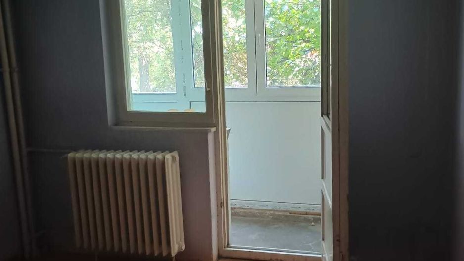Vânzare apartament cu 4 camere - Poză 2
