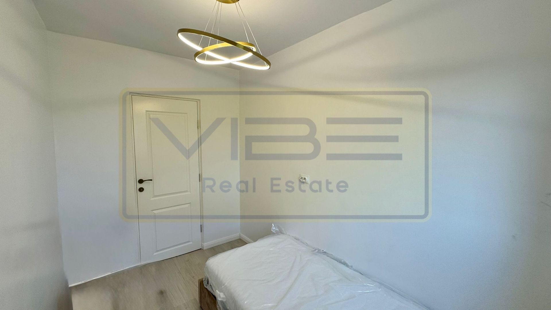 Apartament 3 camere decomandat Podu Ros  Piata Nicolina - Poză 18