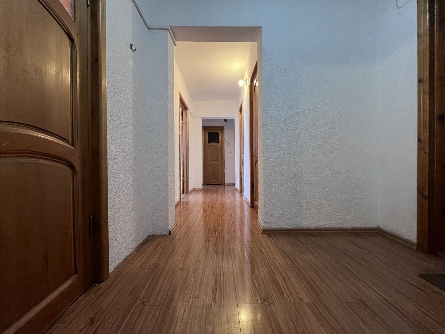 Zonă bună! Vânzare apartament cu 3 camere, micro 6- Târgoviște! - Poză 10