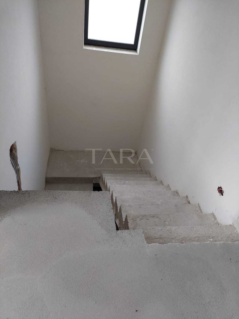 Casa cu 4 camere de vanzare in Sannicoara - Poză 3