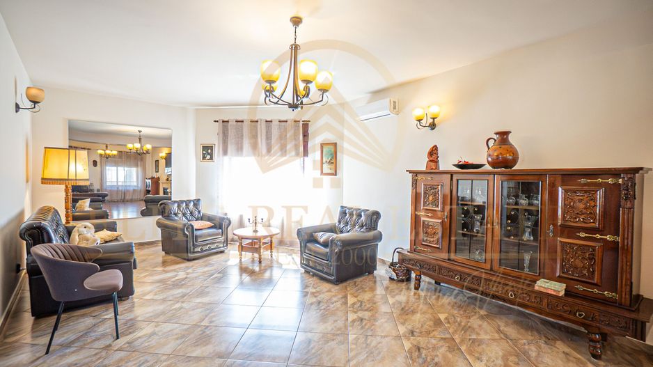 Casa P+1 in Palazu Mare - Teren de 455 mp cu Piscina si Garaj - Poză 19