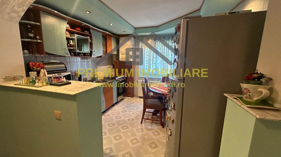 Apartament cu 3 camere zona mal - Poză 5