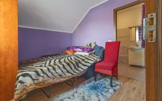 Casă / Vilă cu 6 camere de vânzare în zona Sagului - Poză 10