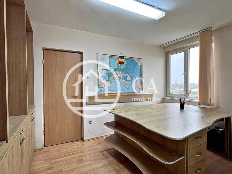 Apartament de vânzare cu 2 camere pe Calea Borșului, Oradea - Poză 2