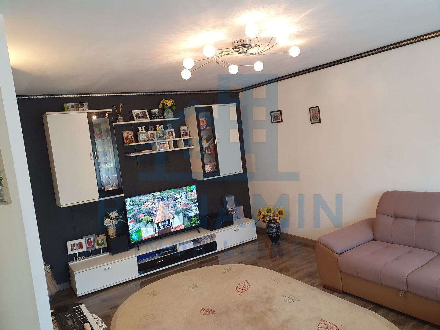 Apartament 4 camere etaj 1 Cartier Noua 99mp doua parcari - Poză 1