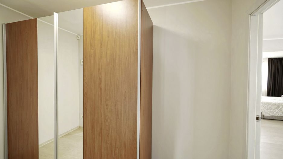 Ideal gradinita P+2, 8 cam, 6 dormt 6 bai, 3 garaje teren 650 mp, - Poză 65