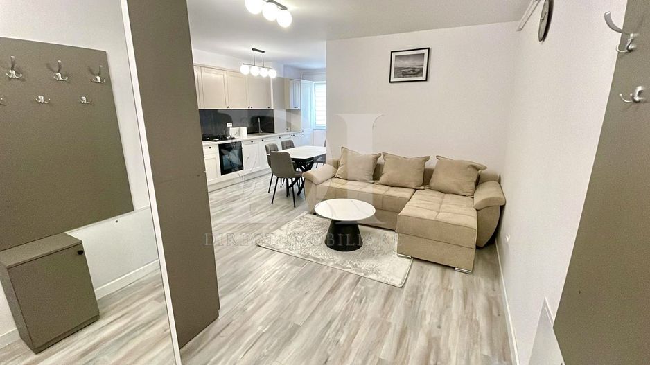 Apartament 3 camere de vanzare /  Zona Stadionului / Floresti - Poză 1