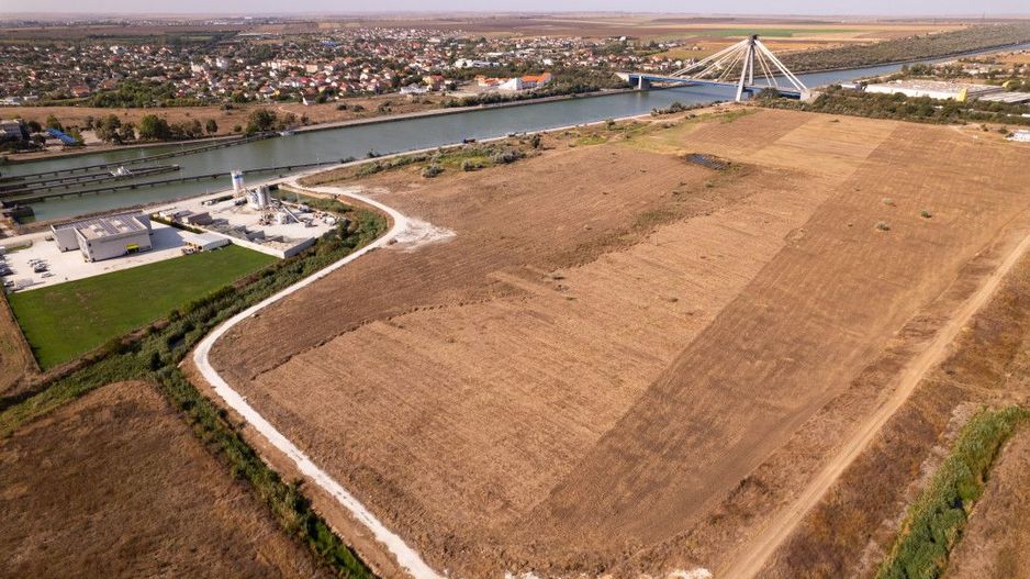 Teren intravilan cu acces rapid la autostrada A4 și la Portul Agigea. - Poză 3