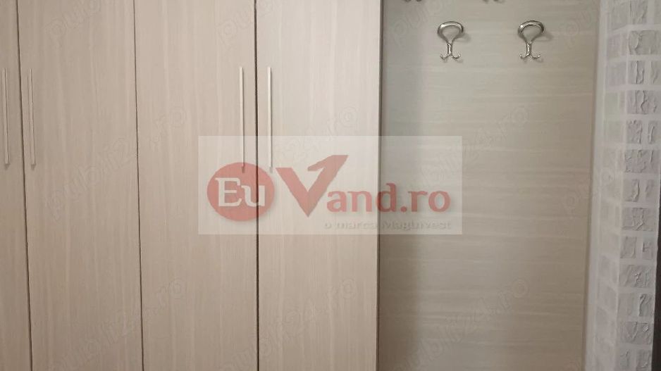 De inchiriat aparatament cu 2 camere, ultracentral , 400 euro - Poză 2