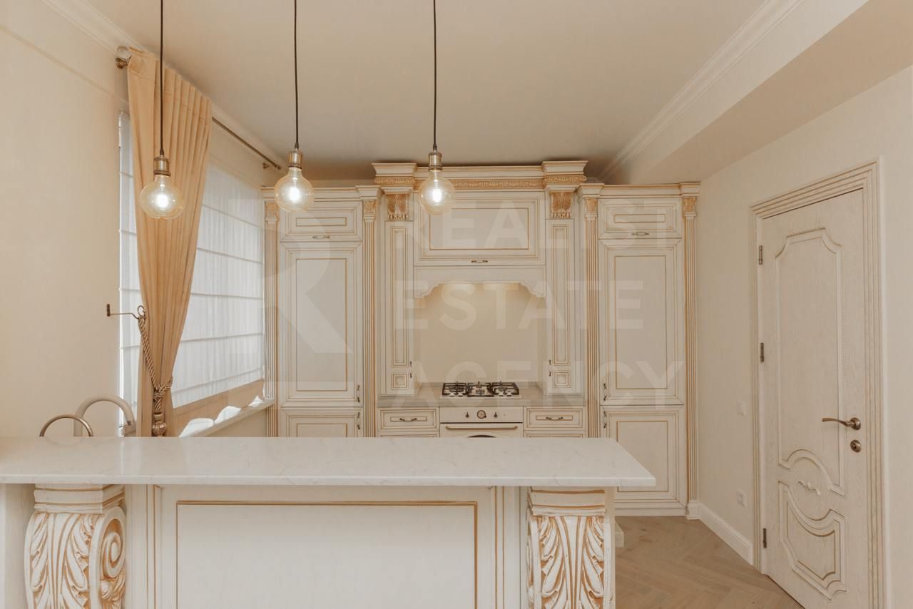 Chirie, casă, 4 camere, strada Melestiu, Centru - Poză 6