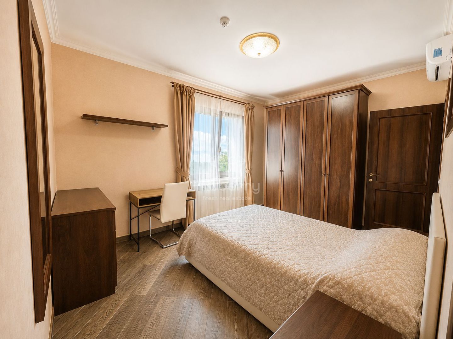 Vanzare apartament 3 camere, bloc boutique in Mamaia, vedere lac, aproape plaja - Poză 4