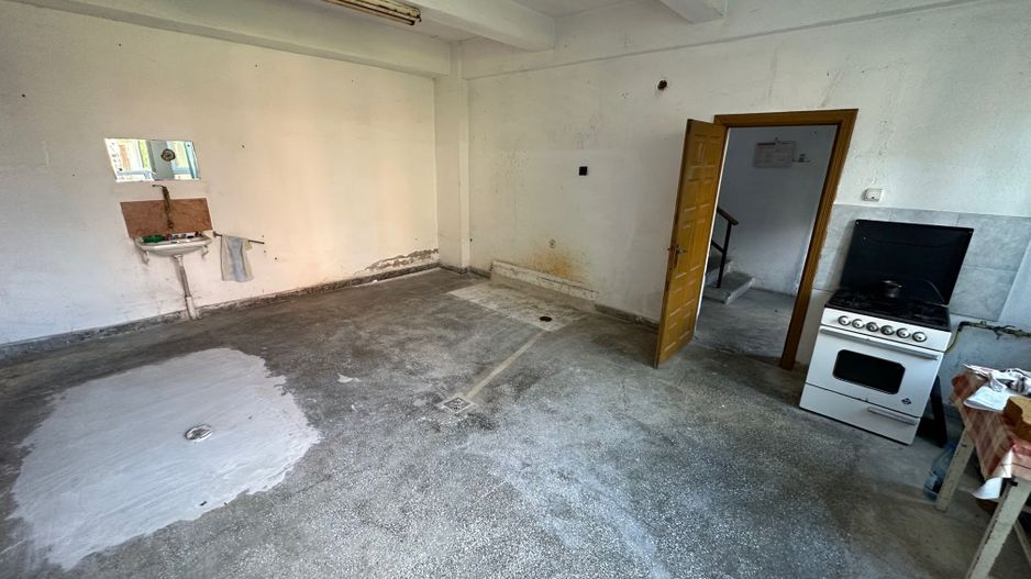 Proprietate compusă din 2 case - Poză 20