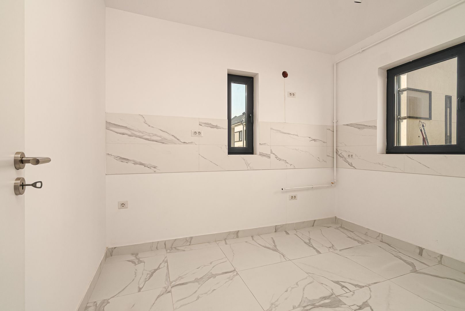 Vila duplex Giurgiului cartier privat P+1+M 147mp parcare + curte 86mp - Poză 19