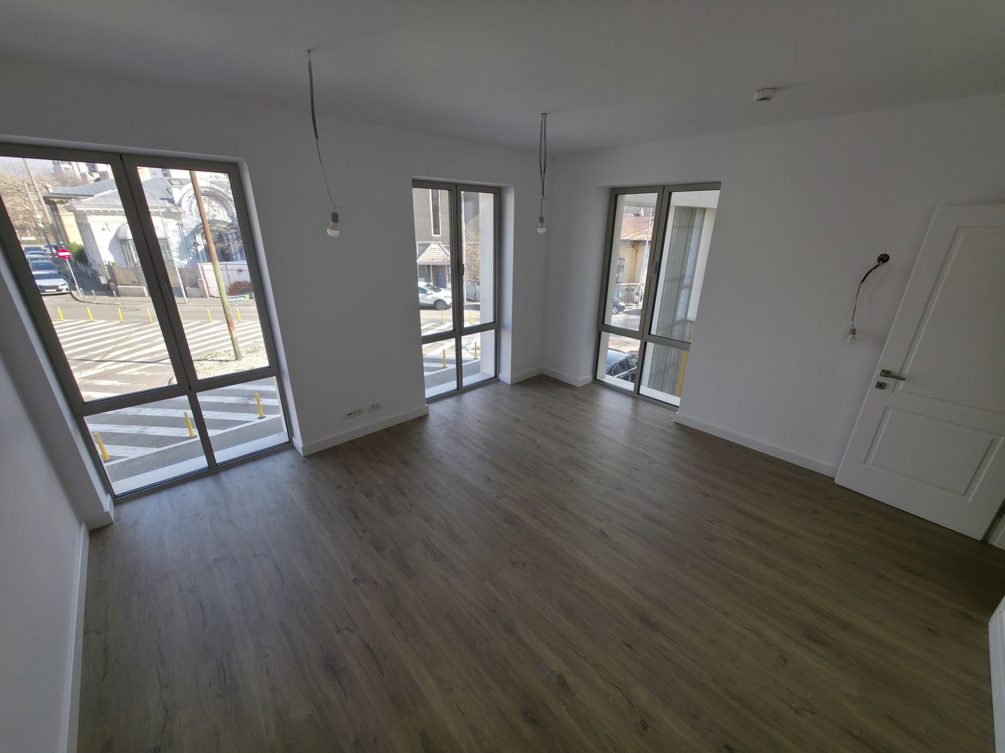 Apartament 4 camere de inchiriat nou în zona Armenească - Universitate - Poză 12