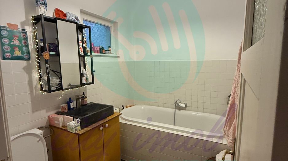 Apartament elegant situat la parterul unei vile - Poză 10