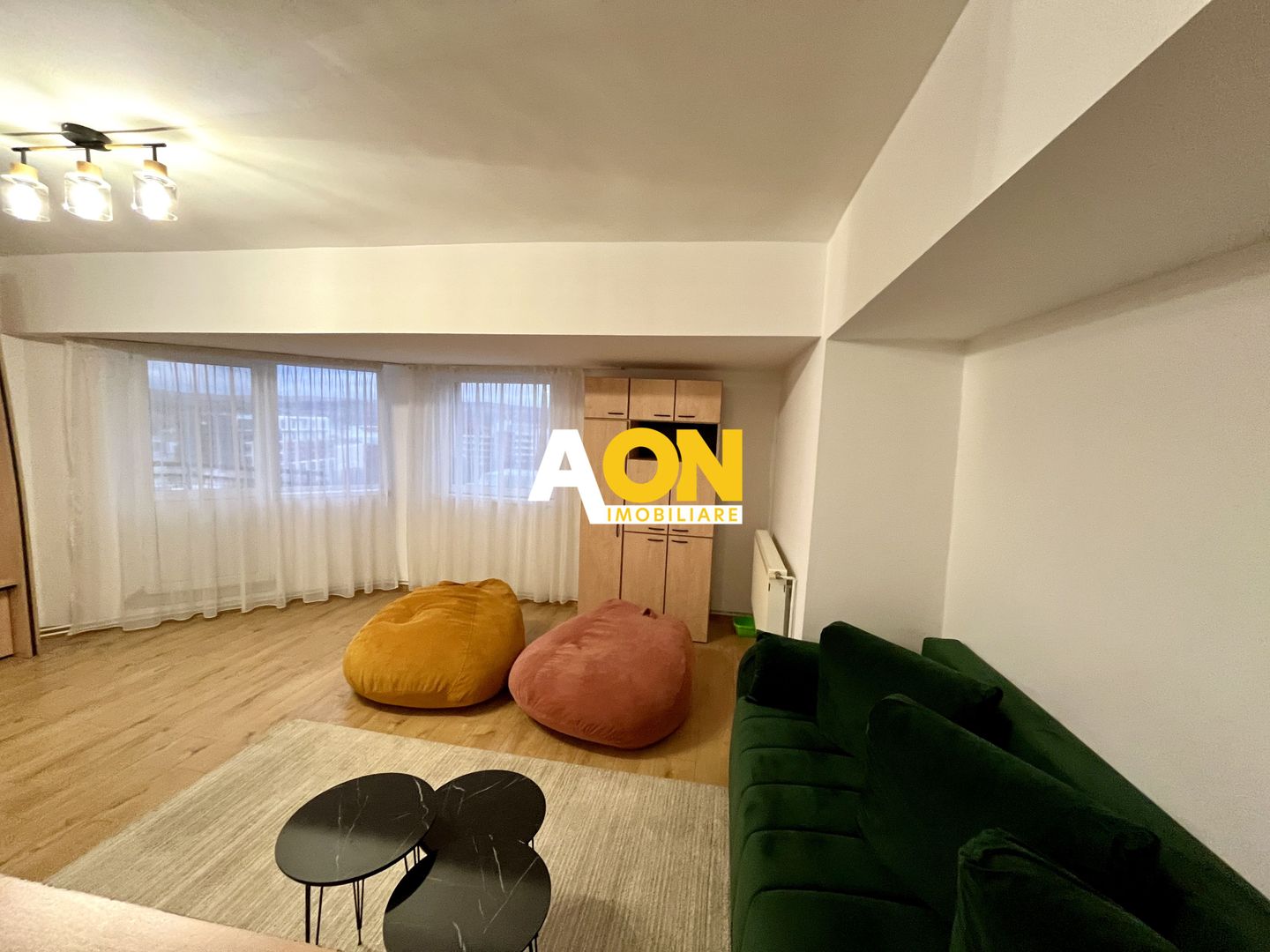 Apartament cu 2 Camere, Etaj Intermediar, Zonă Ultracentrală - Poză 3