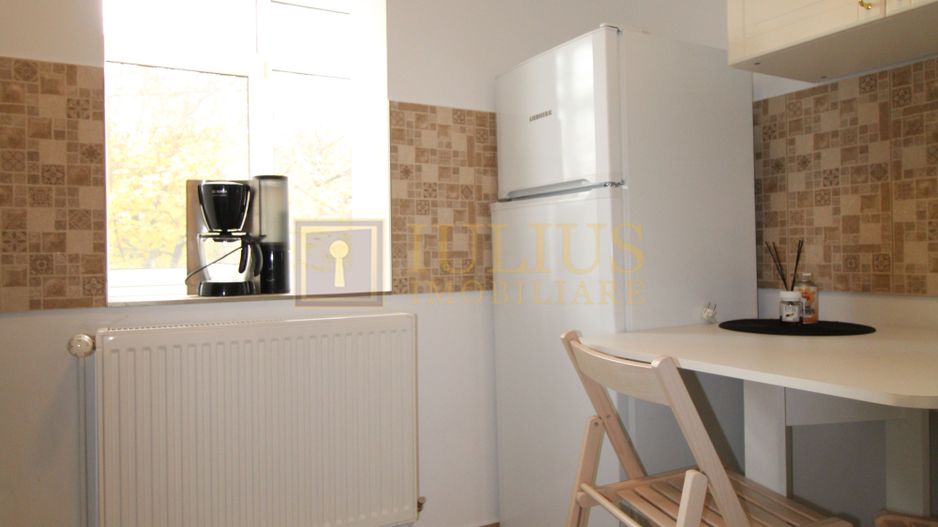 Zona Lunei, 3 camere, centrala proprie. - Poză 11