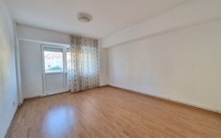Apartament 3 camere de vanzare, Zona Garii - Poză 2