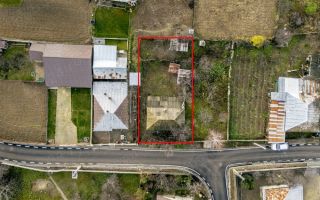 Casa Batraneasca Utilitati la poarta, asfalt nou, 15 min de Iasi - Poză 1