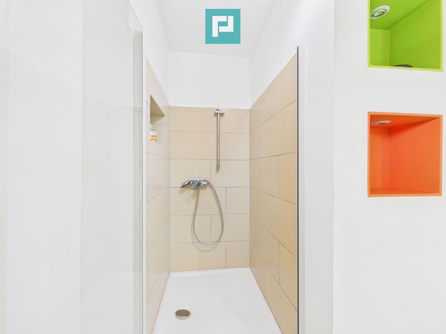 Vila moderna 5 camere Mosnita Noua - Poză 38