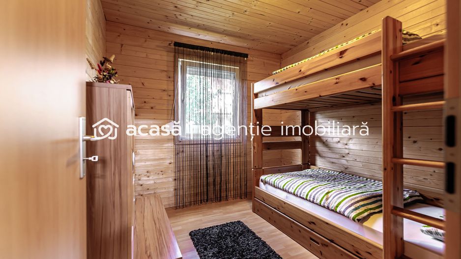 Casa de Lemn cu Piscina si Gradina Impecabila in Vladimirescu! - Poză 8