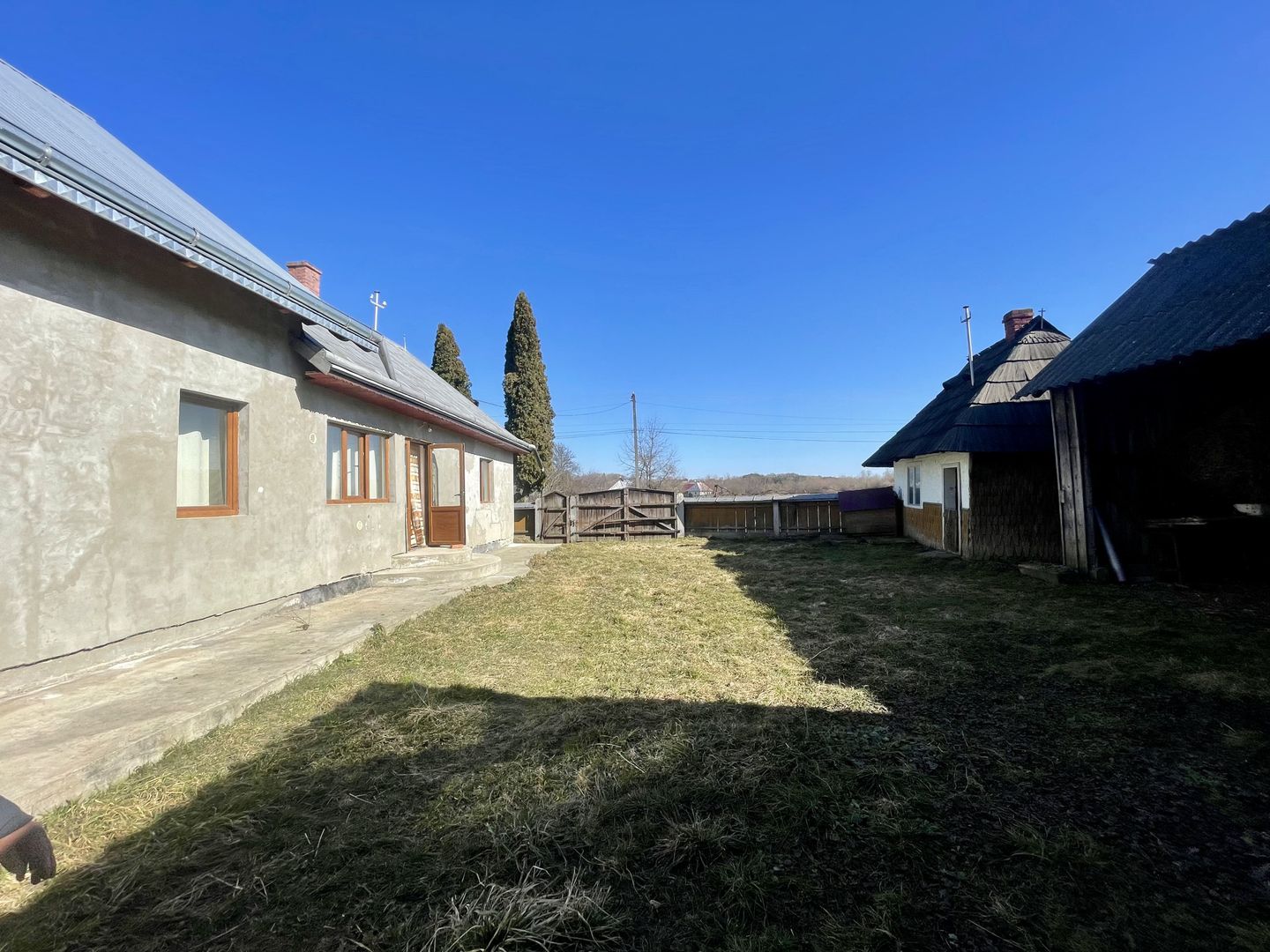 CASA RENOVATA + TEREN 3100 MP | CURTE SI GRADINA | FRATAUTII NOI - Poză 1