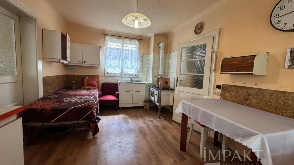 Casa cu teren generos in cartierul 'Intre Lacuri'!!! - Poză 8