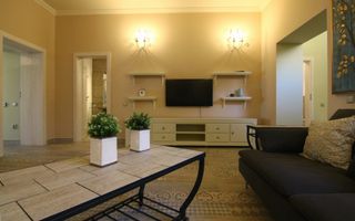 Apartament 4 camere, lux, zona Centrala! - Poză 1