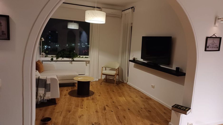 Penthouse ultracentral 4 camere, balcon panoramic, vedere Casa Poporului - Poză 9