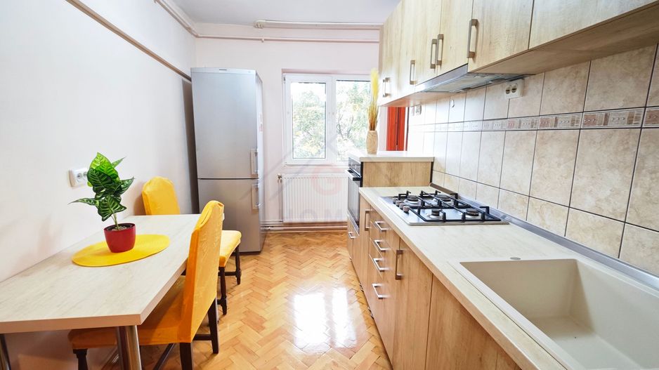 Apartament mare, decomandat, bucatarie separata. PET FRIENDLY. - Poză 16