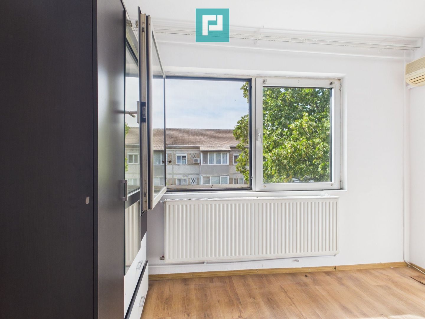 Apartament cu 2 camere, 39 mp, zonă centrală - Poză 2