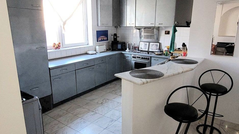 Apartament 5 camere, 250mp, vilă stradală, centrală proprie Dna. Ghica - Poză 1