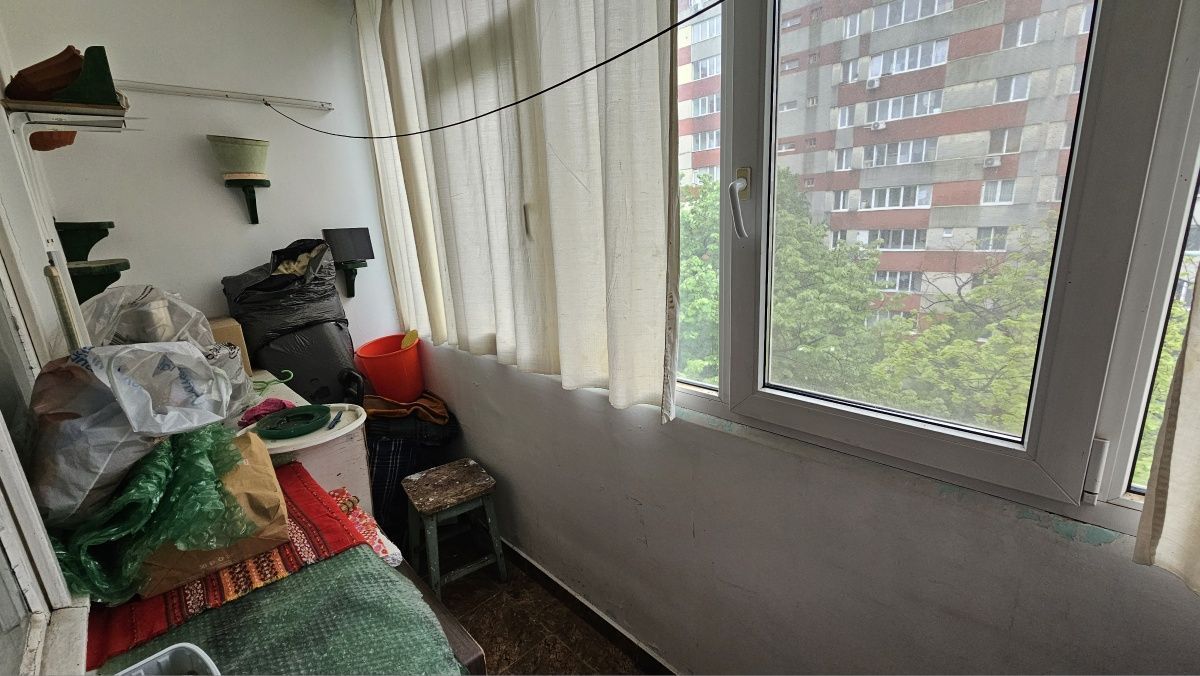 Vânzare Apartament 3 camere, etaj 4/4, bloc reabilitat , terasă refăcută, Rahova - Poză 3