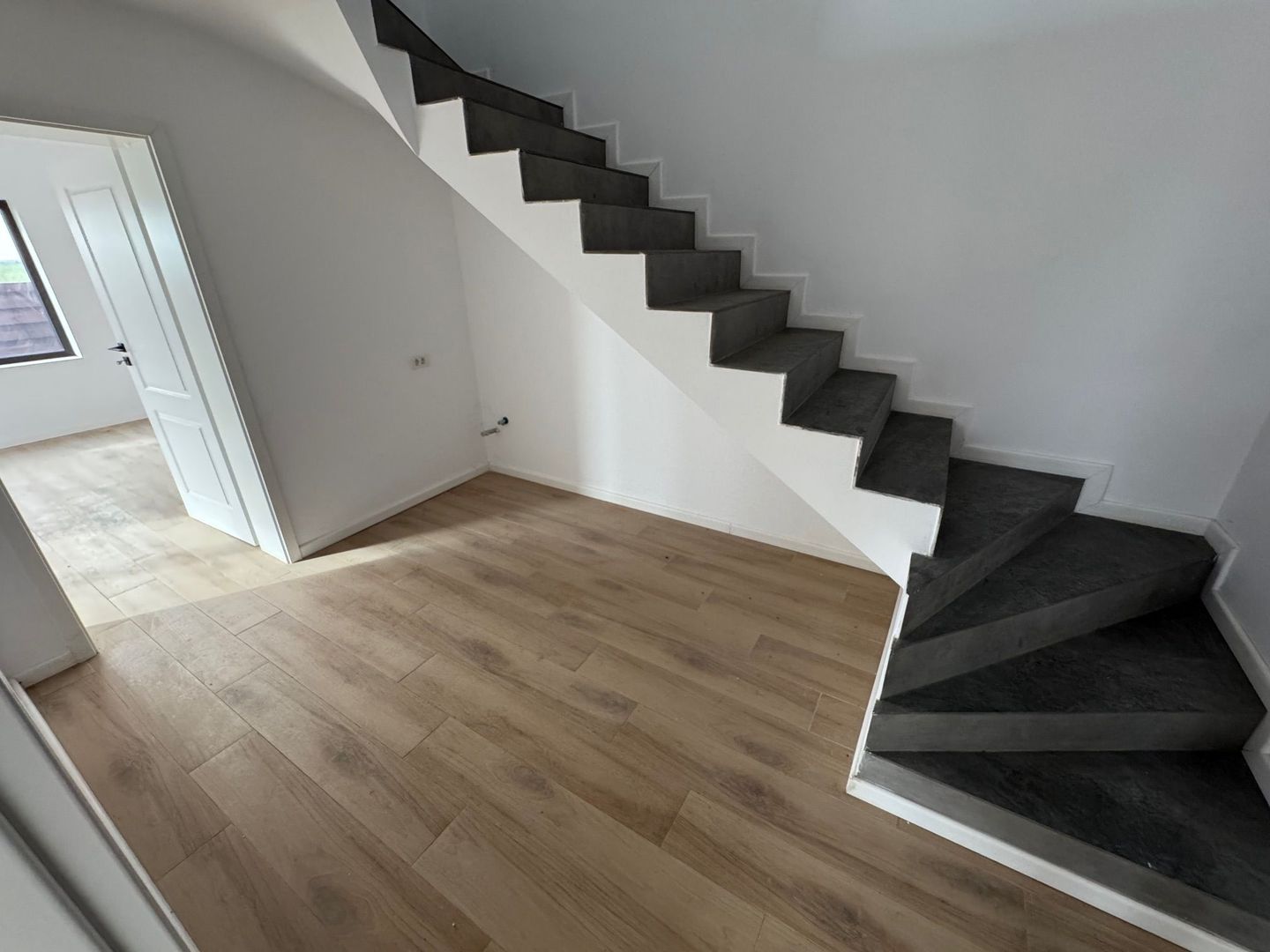 Vila Otopeni Odaile, zona linistita, 0% comision - Poză 7