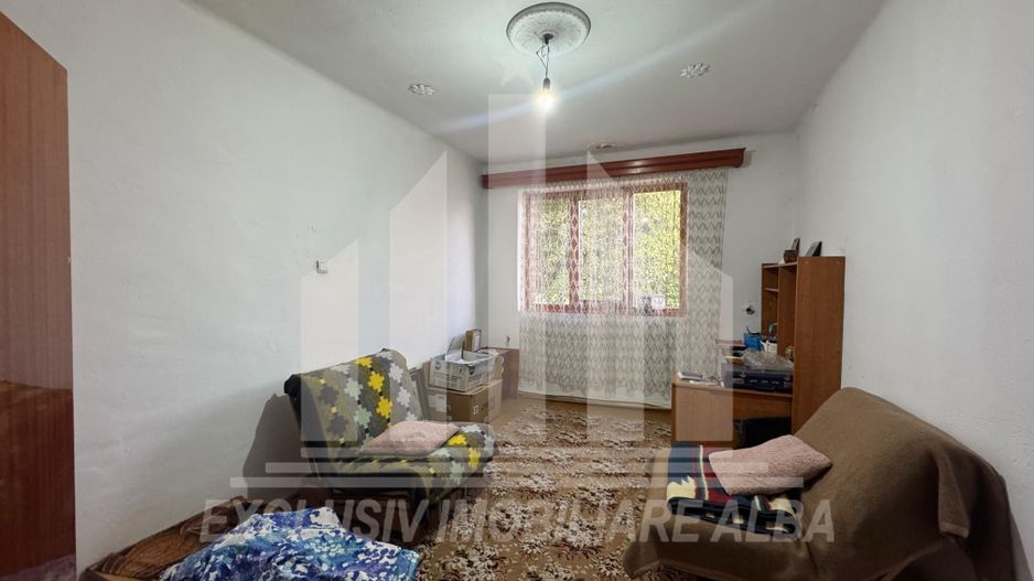 Casa individuala | 200 mp | 2000 mp teren | Petresti - Poză 4