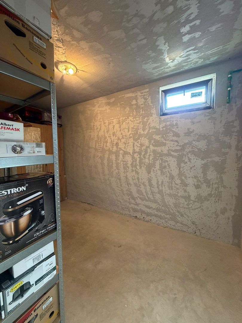 Apartament 3 camere, curte, boxa, parcare, Sub Cetate - Poză 36