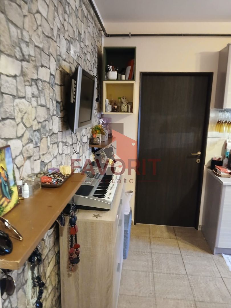 2 camere, semidecomandat | etaj 5 | centrala proprie | 2 balcoane | zona buna - Poză 5