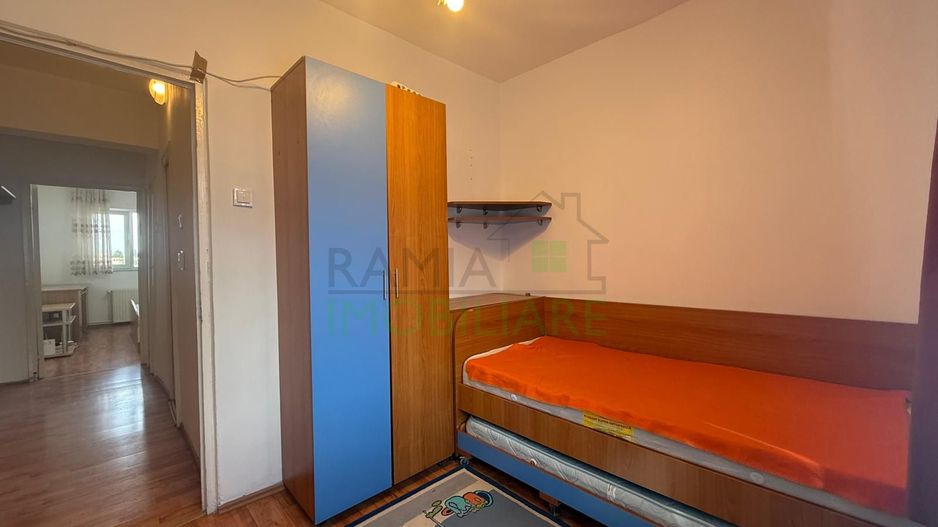 Apartament 3 camere decomandat cu 2 băi în Calea București - Poză 8