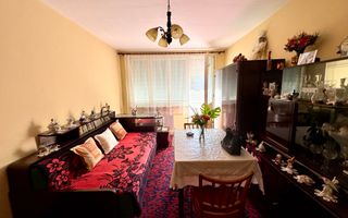 Apartament luminos, bine întreținut cu 3 camere, Carpați 1 - Poză 1