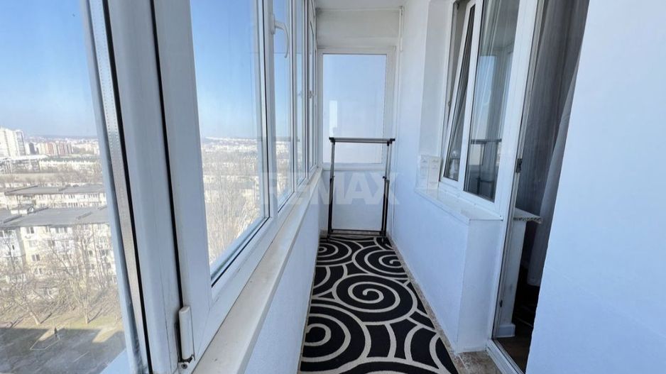 Vinzare apartament cu 1 camera bd.Traian 22 - Poză 4