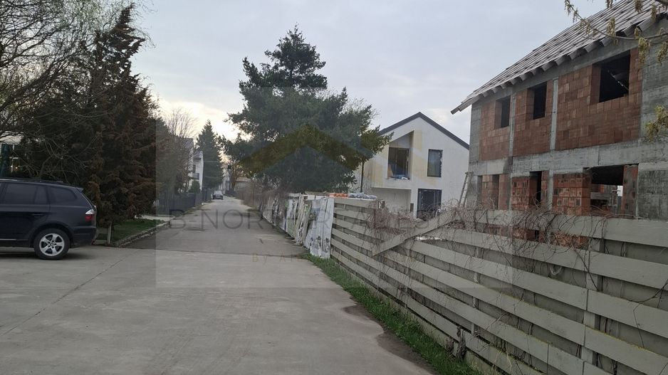 Spre Vanzare- Vila-1 Decembrie, Ilfov, cartier rezidential. - Poză 5