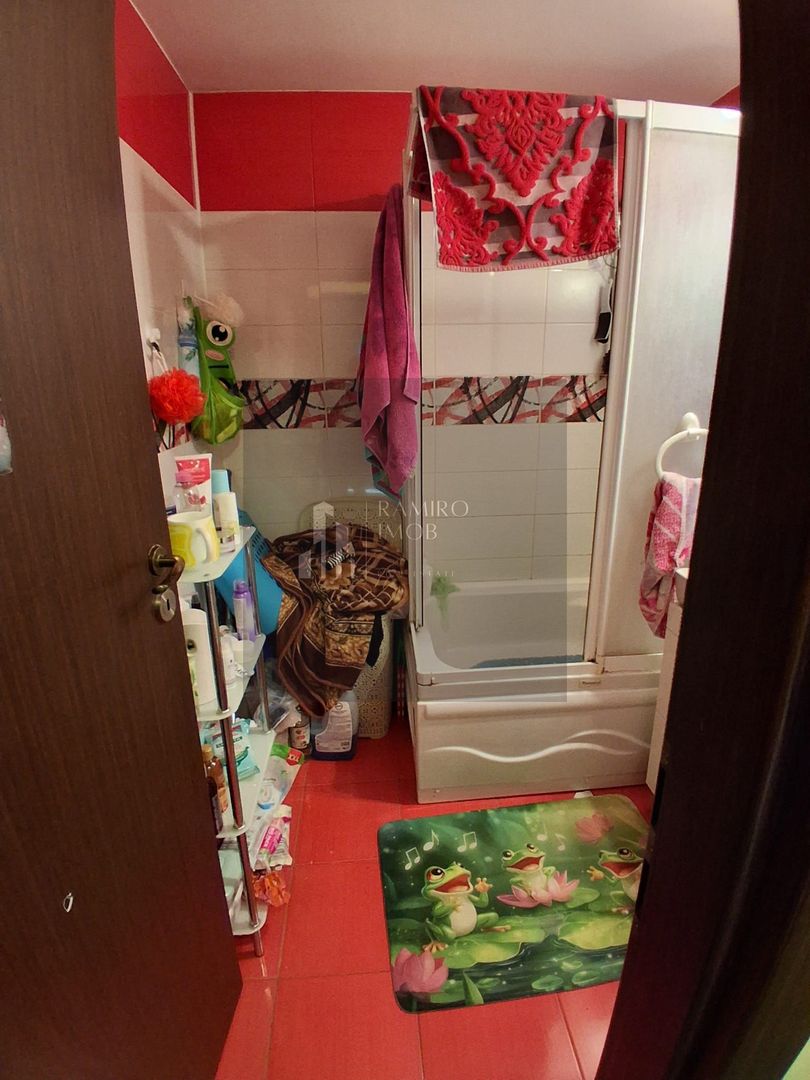 OCAZIE 3 CAMERE METROU GORJULUI - Poză 10