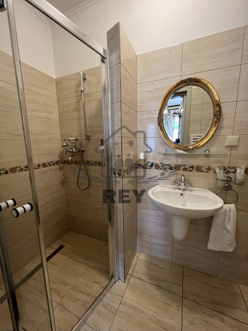 Vila de vanzare in zona Centrala/Orasul de jos - Poză 35