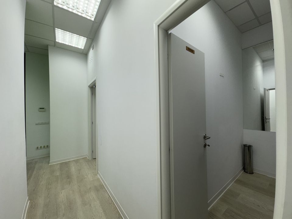 Spatiu servicii, birouri, Zona Modern. Comision 0 - Poză 9