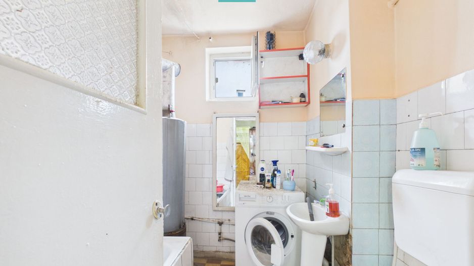 Apartament cu 3 camere zonă centrala în Lipova - Poză 6