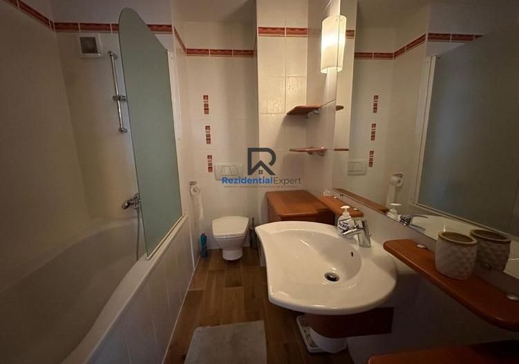 Apartament cu 3 camere de vânzare Primăverii - Poză 8