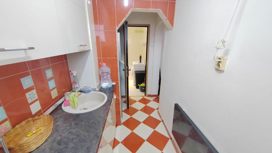 Titan Metrou 1 Decembrie - Poză 8