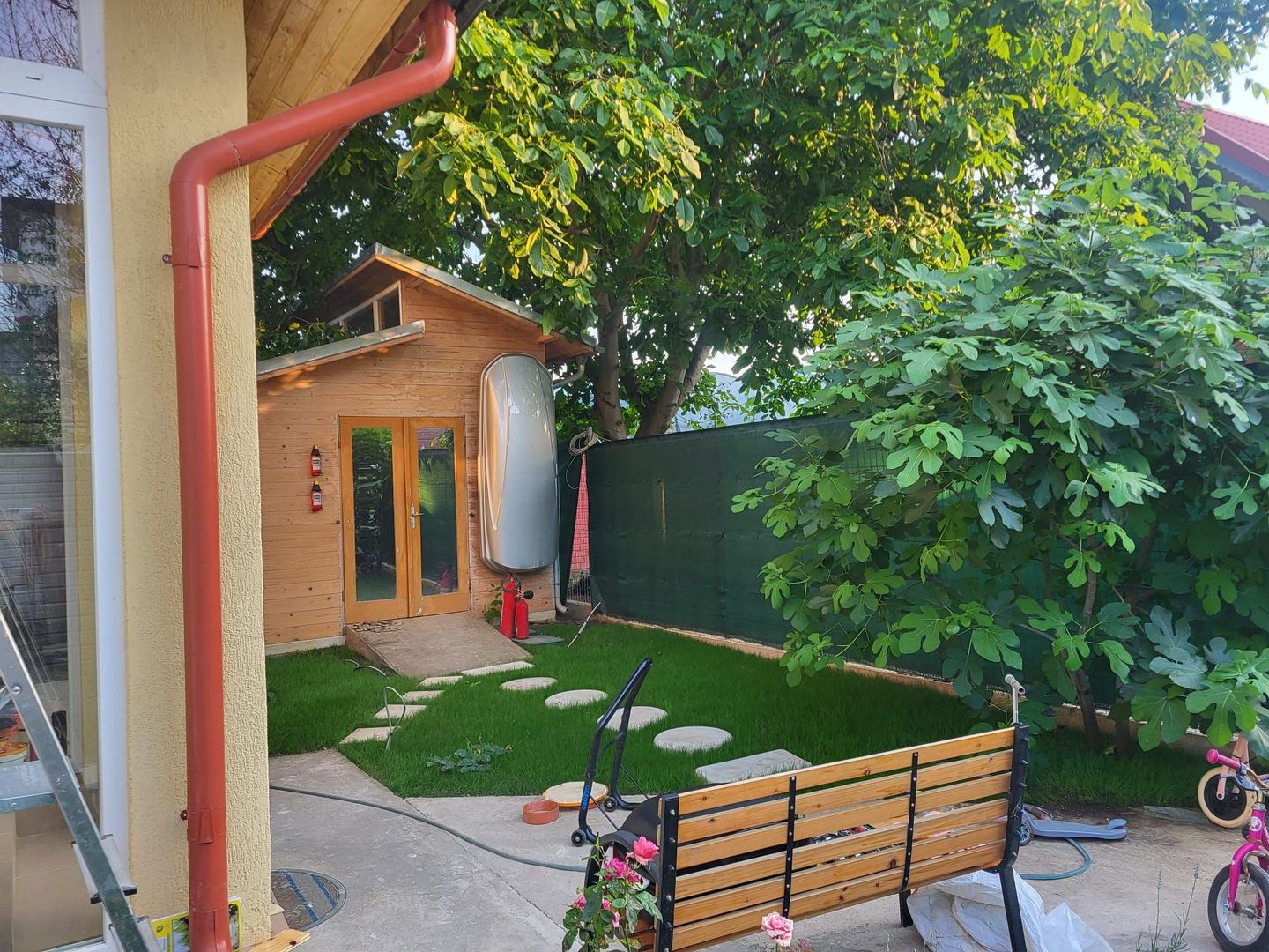 Casă de vânzare în Otopeni – 4 camere, 140 mp utili, central, ideal familii - Poză 1