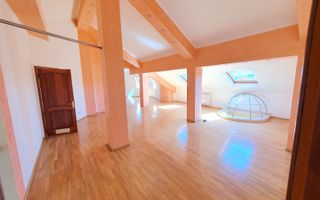 Vila unicata | Teren de 3000 m2 | Piscina si vegetatie matura - Poză 16